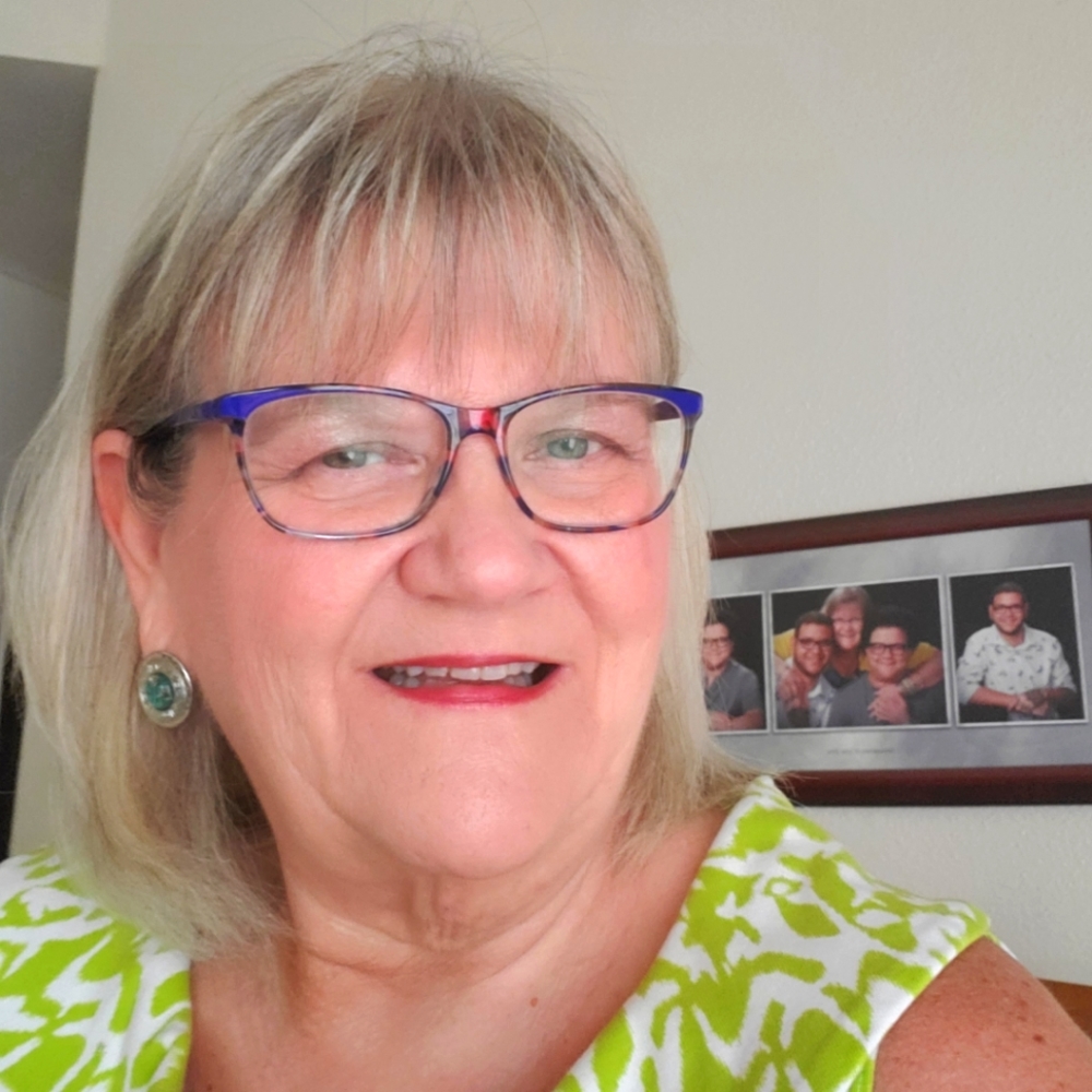 Meet your Posher, Julie